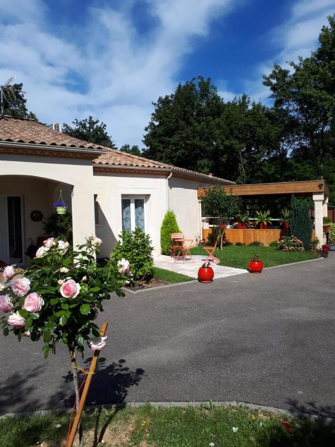 Bed and Breakfast La Chenaie Sainte-Marthe  Экстерьер фото