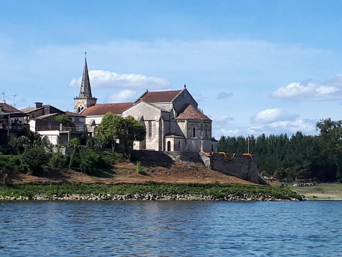 Bed and Breakfast La Chenaie Sainte-Marthe  Экстерьер фото